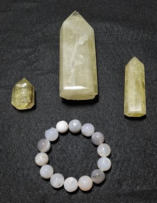 シトリン(黄水晶)六角柱、メノウ笑い口ブレスレット