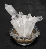 水晶クラスター 金ルチル入りガラス台座付き