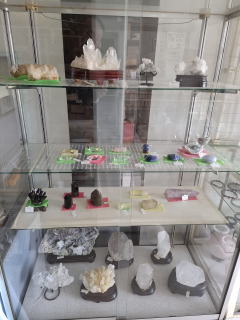 水晶クラスター・黒水晶クラスター・各6角柱ほか