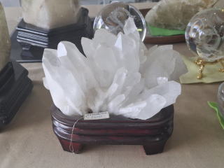 水晶クラスター（ヒマラヤ産）