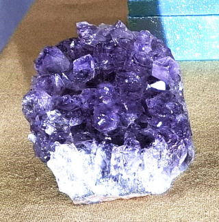 アメジストクラスター（ウルグアイ産）