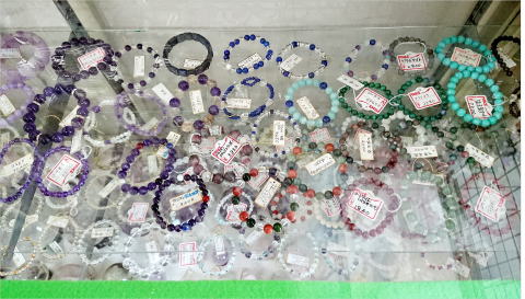 ブレスレット商品棚