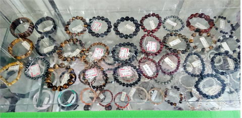 ブレスレット商品棚