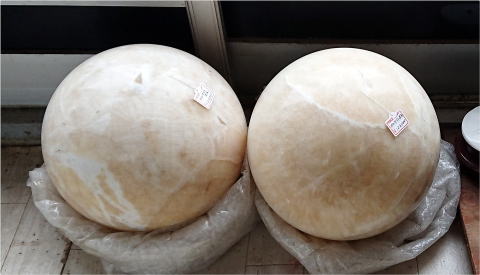 直径約30㎝のカルサイト。