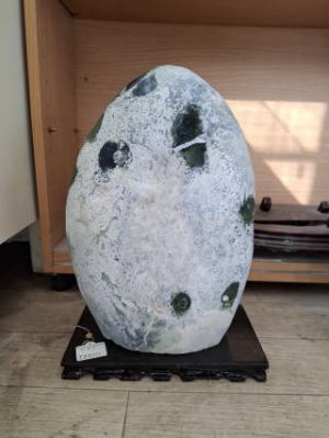 糸魚川翡翠原石